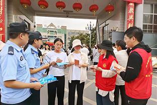 谁表现更好？帕尔默本赛季英超15场6球3助，福登17场4球4助